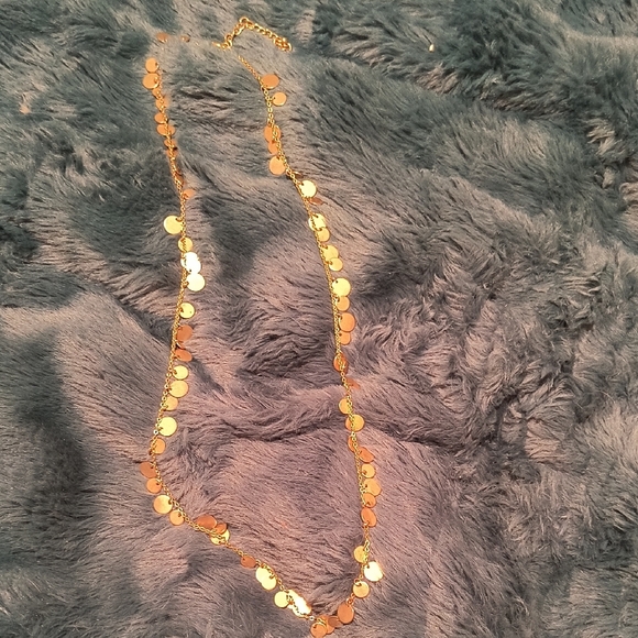 Elegant Gold Disc Necklace - Picture 2 of 3